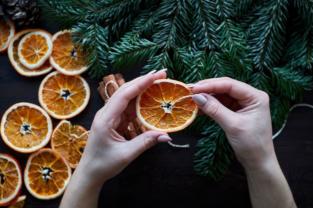 Suszenie cytrusów na choinkę - naturalna dekoracja świąteczna