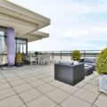 Co na taras zewnętrzny betonowy sprawdzi się najlepiej?