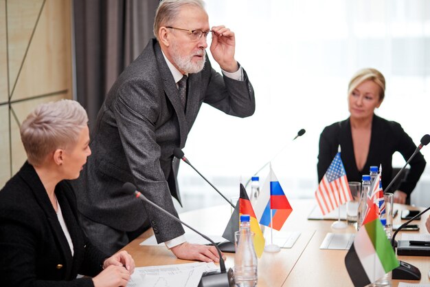 Co to jest polityka cenowa i jak wpływa na decyzje konsumentów?