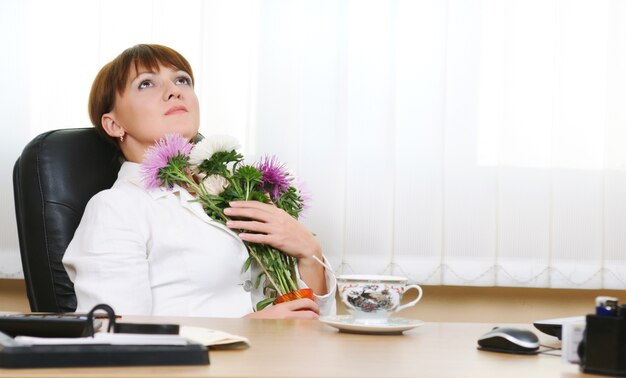 Jaka przerwa na 8h pracy przysługuje pracownikowi?